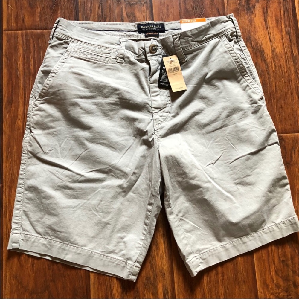American Eagle flat front gray chino’s NWT